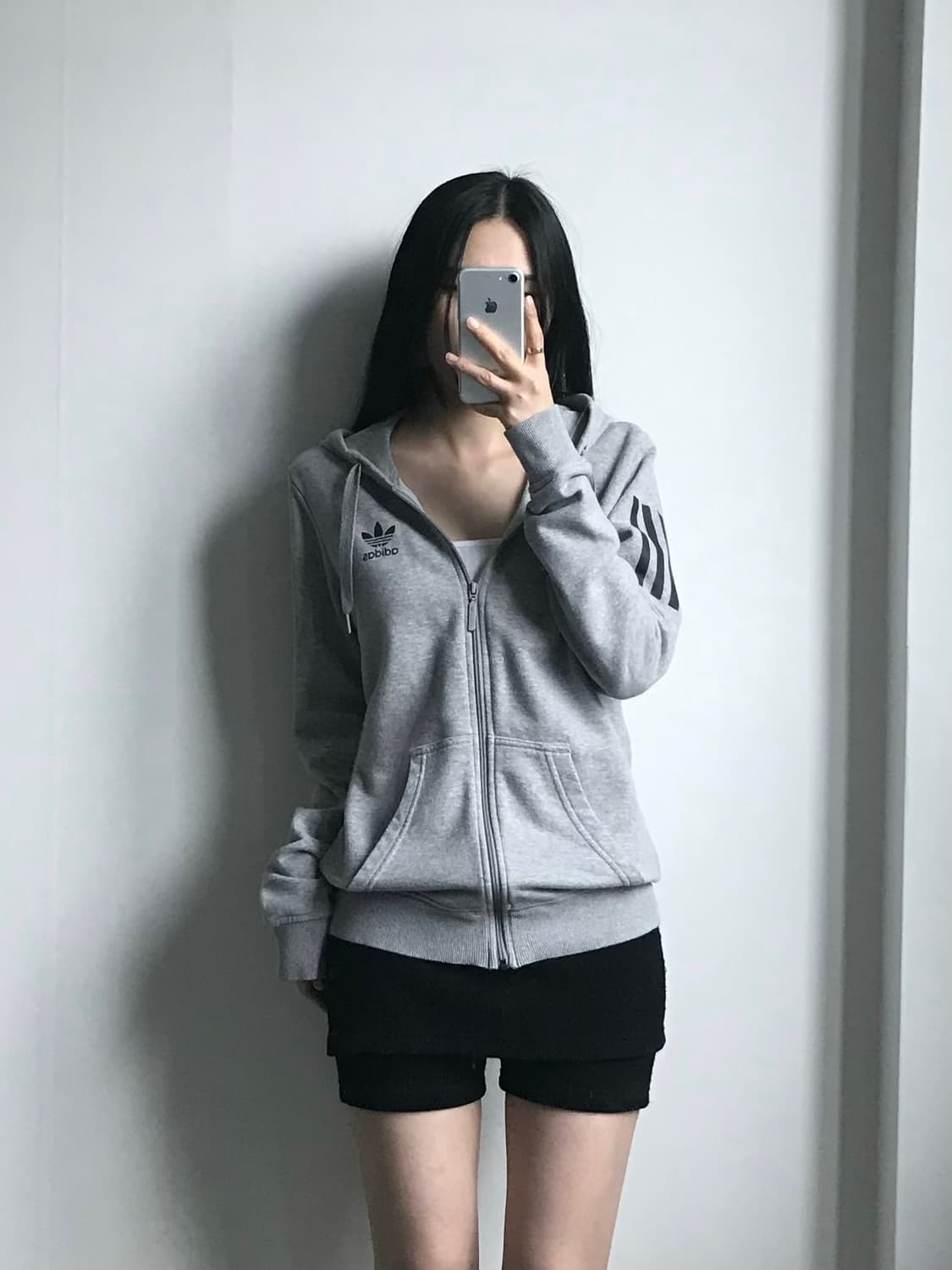 아디다스 자수로고 그레이 후드집업 상품이미지1