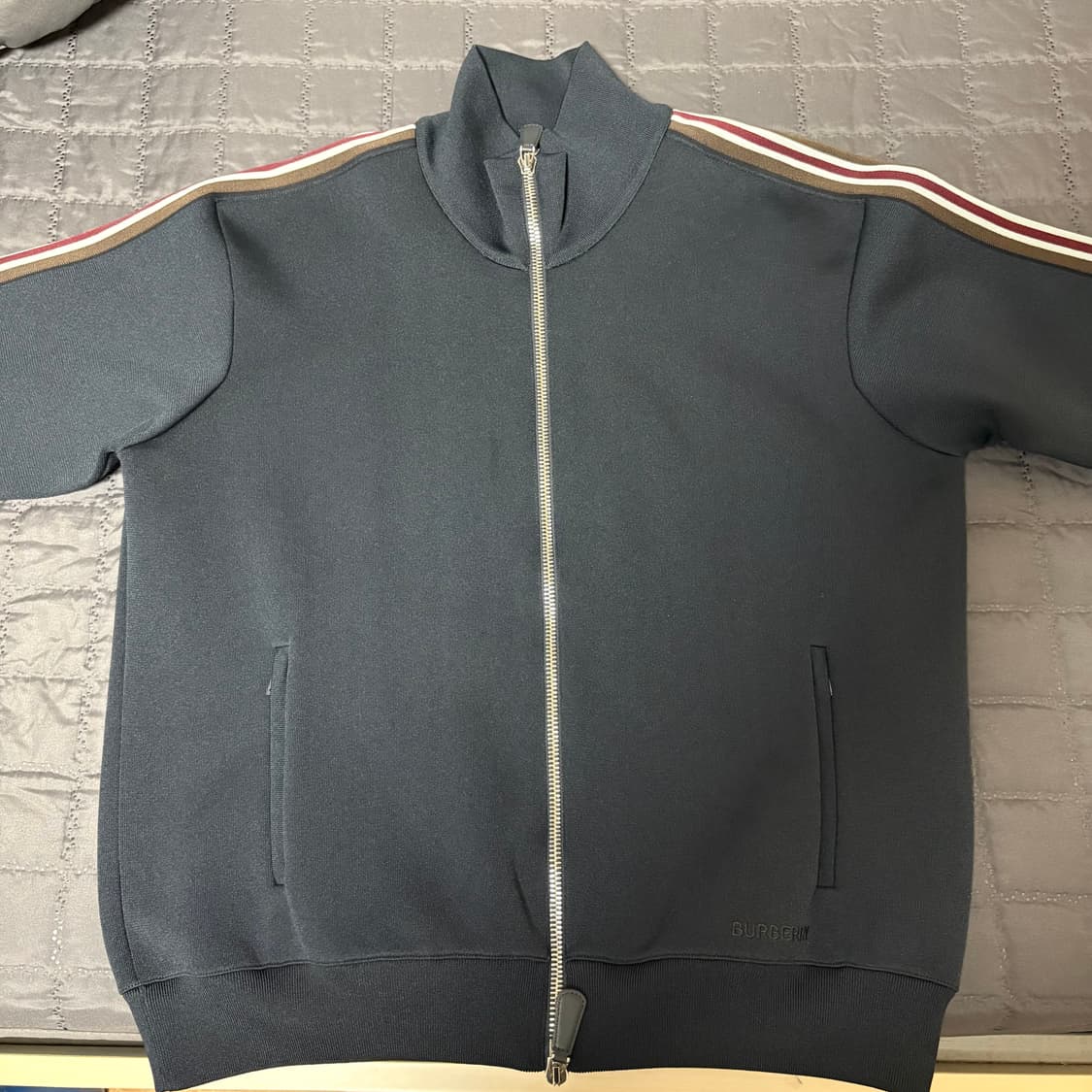 버버리 23SS 트랙 자켓 L사이즈(105) 상품이미지3