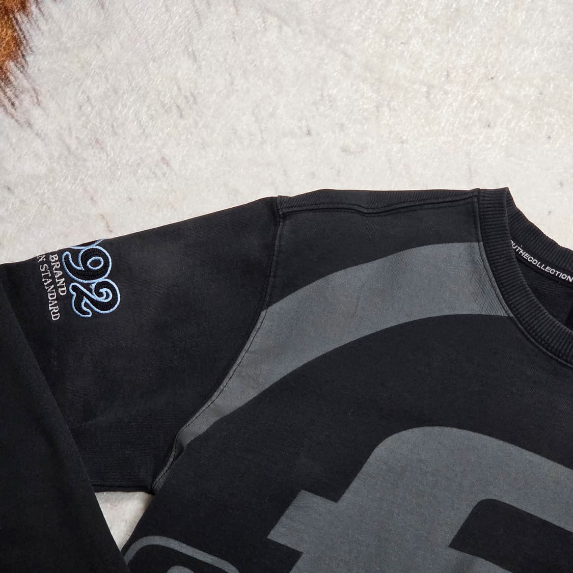 후부 올드스쿨 블랙 맨투맨 상품이미지2