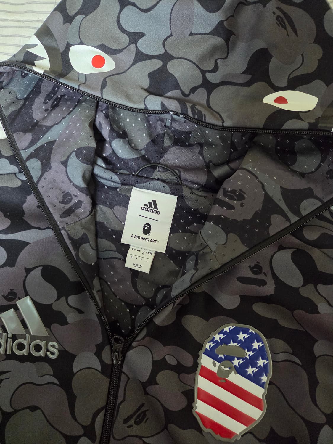 베이프×아디다스 콜라보 성조기샤크후드집업 새상품급 상품이미지6