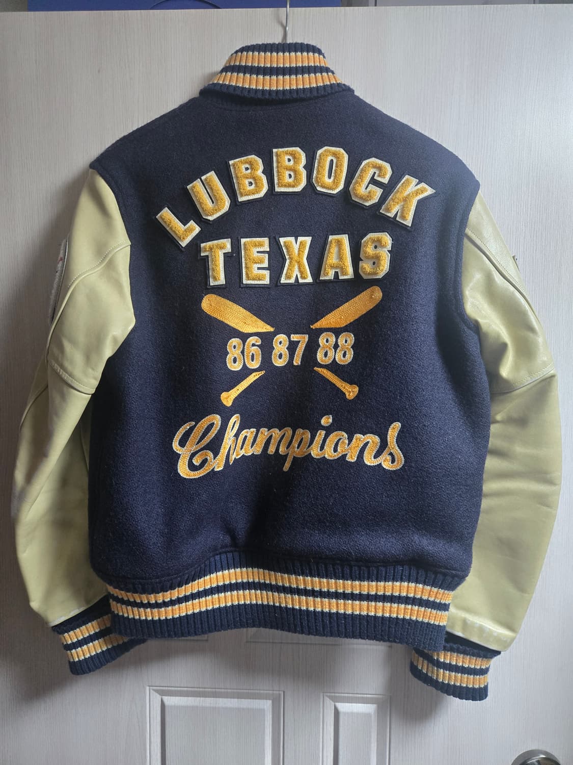 Whitesville 커스텀 풀데코 레터맨 자켓 상품이미지3