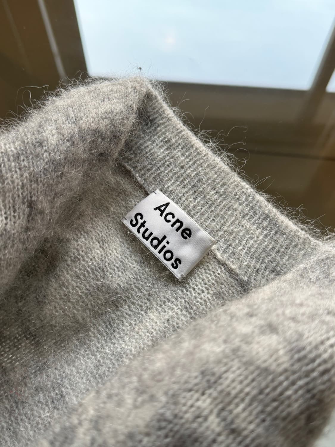 아크네 스튜디오 모헤어 롱가디건 66 상품이미지8