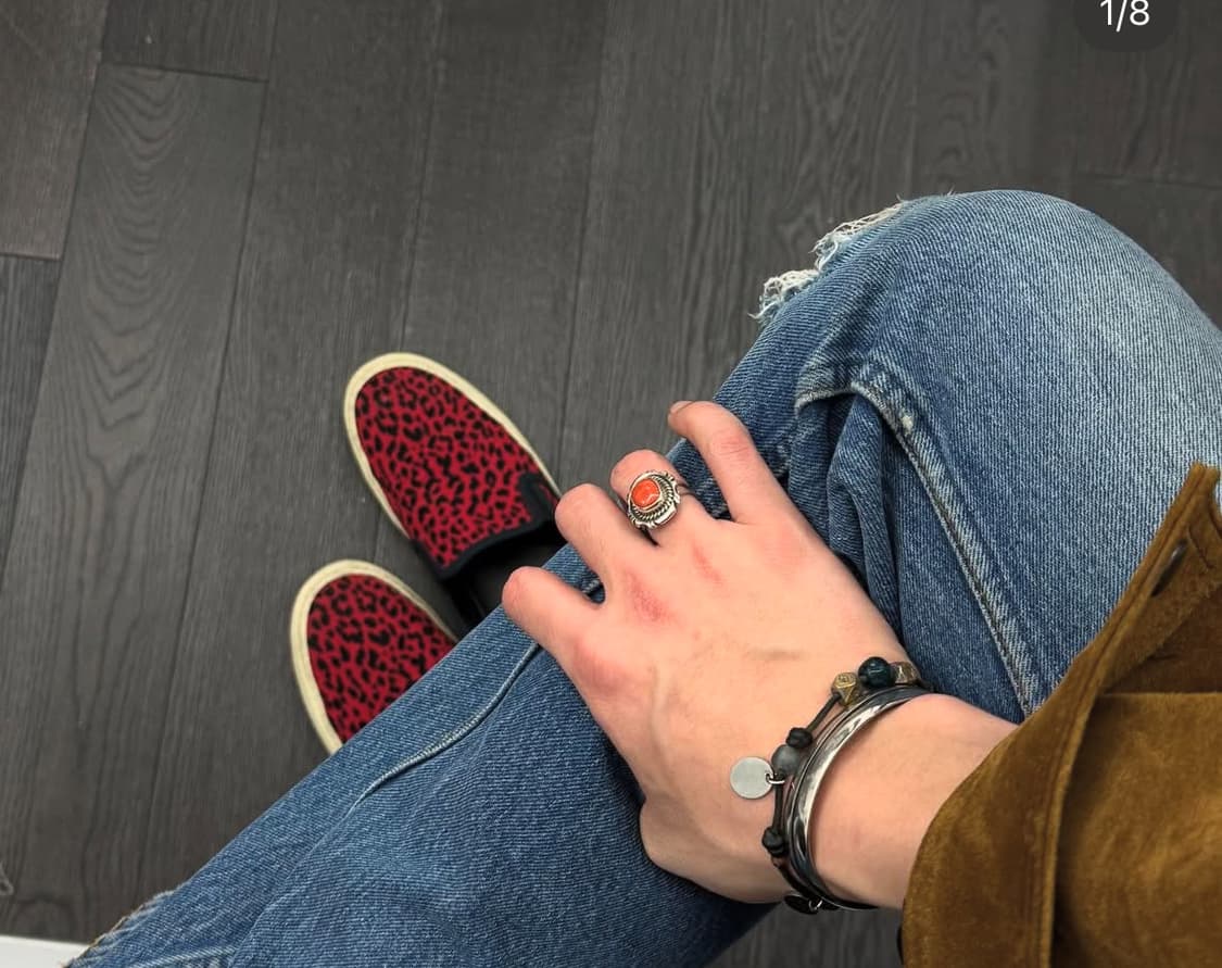 [구매중] 생로랑 베이비캣 슬립온 41-42 구매합니다 상품이미지1