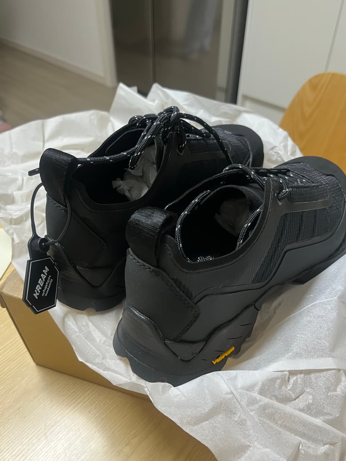 새상품) 로아 카타리나 라이트 블랙 스니커즈 EU37 240 상품이미지2