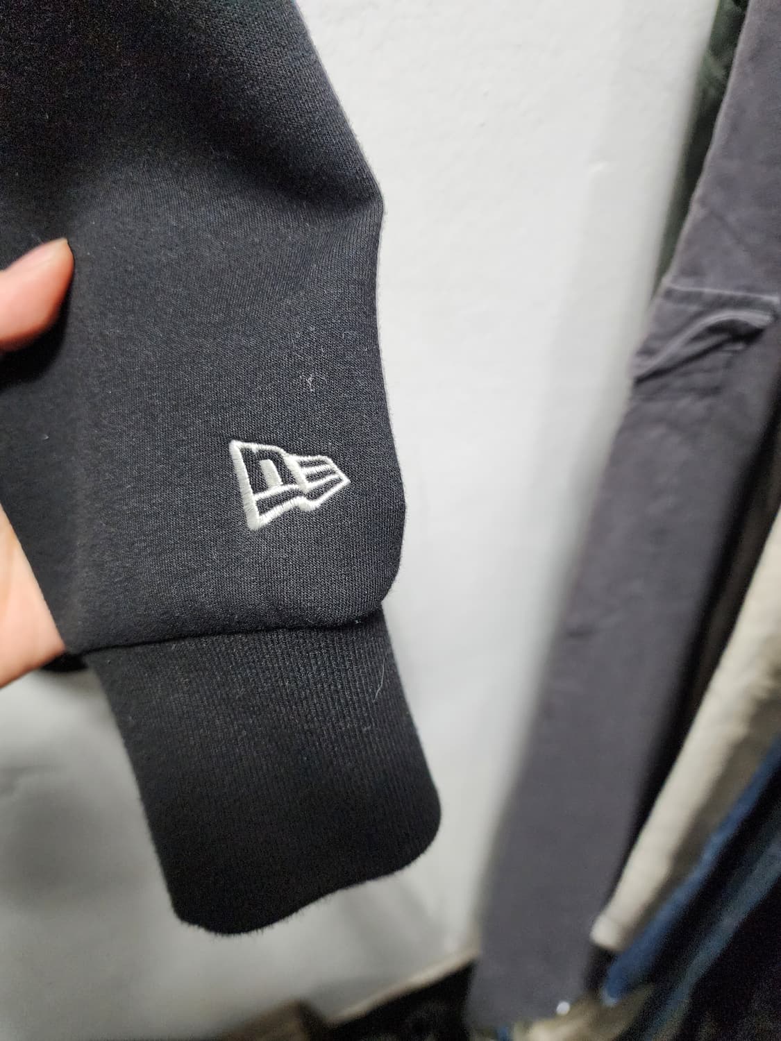 뉴에라 NE 테크 풀집업 상품이미지5