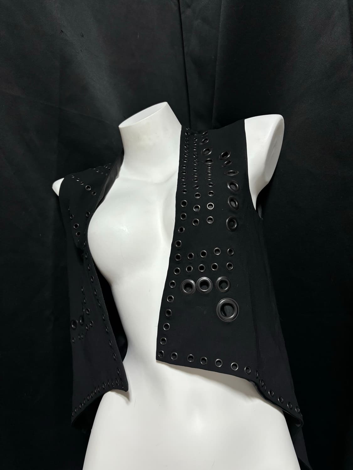 “Unknown” Eyelet Detail 00’s Design unba 상품이미지3