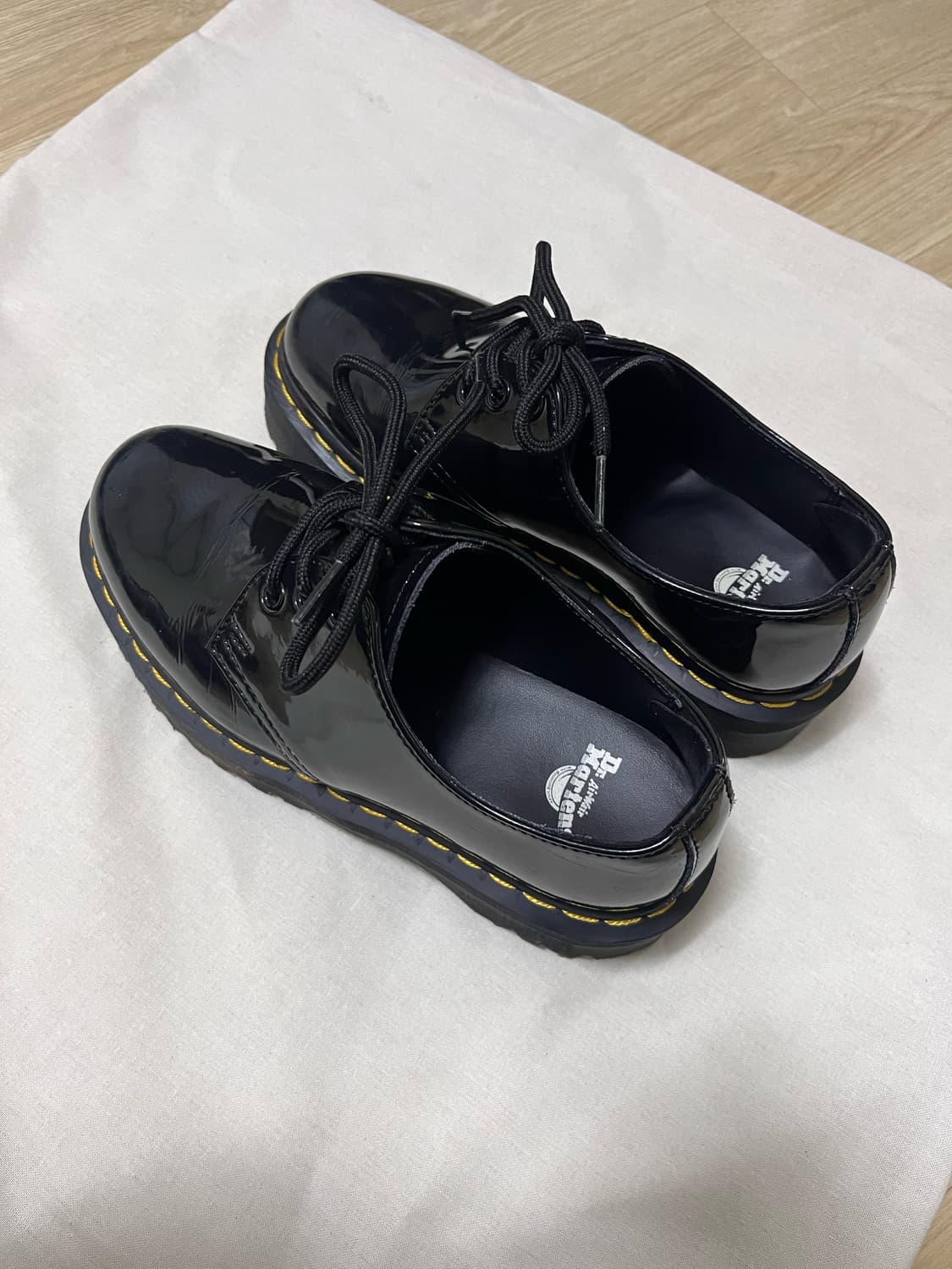 닥터마틴 쿼드 상품이미지2