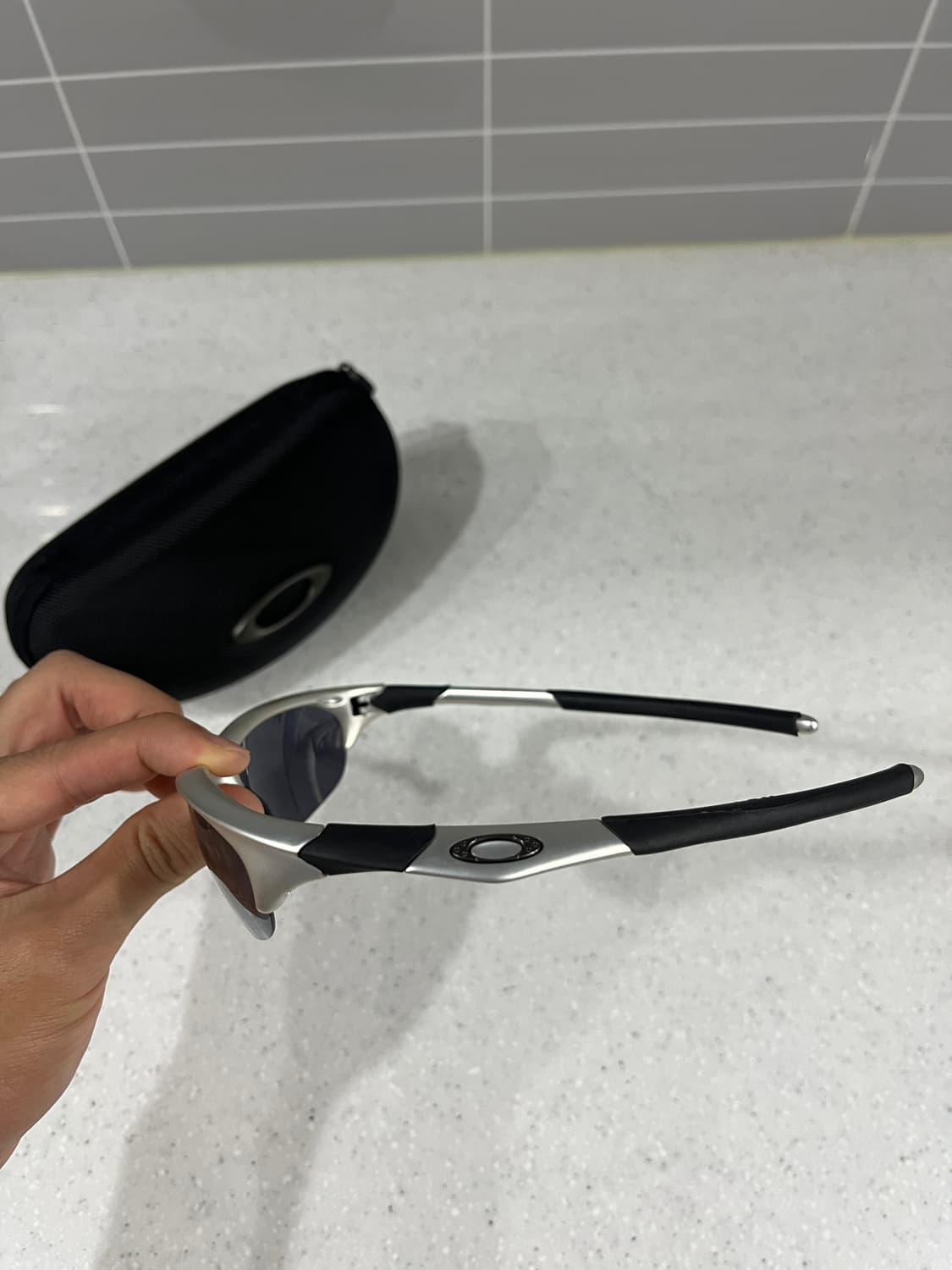 오클리 하프자켓 1.0 (케이스 + 기본 렌즈 + 클리어 렌즈) 상품이미지4