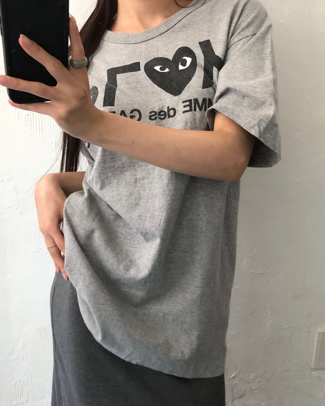 꼼데가르송 PLAY로고 그레이컬러 티셔츠 상품이미지2