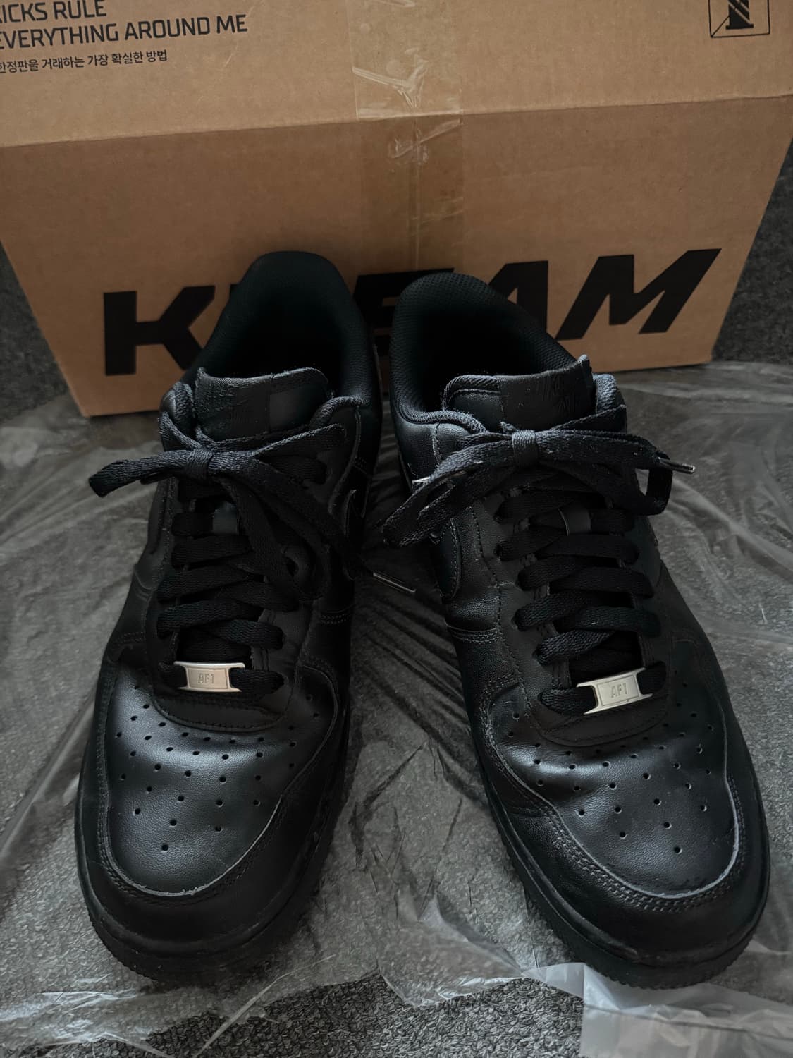 나이키 에어포스 1 '07 로우 트리플블랙 270 상품이미지2