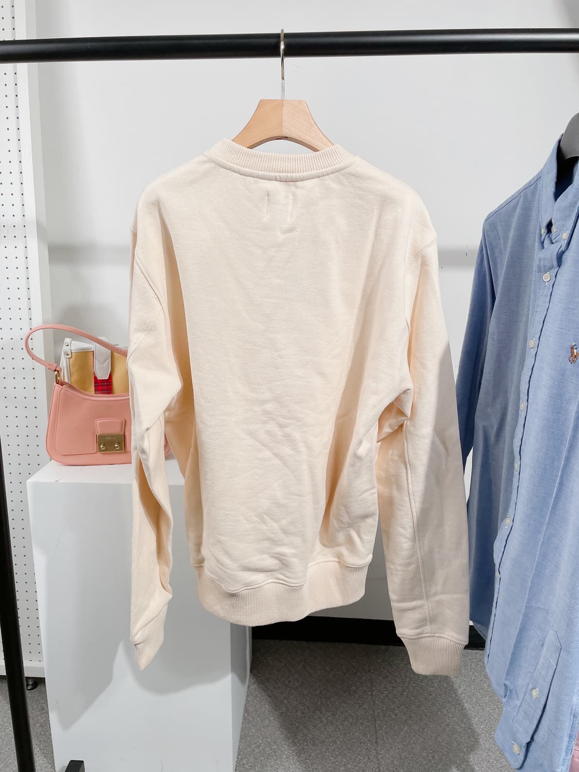 (정품/새상품) 뉴발란스 공용 베이지 USA 코어 자수 로고 맨투맨 상품이미지3