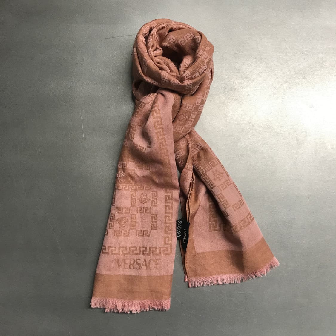 베르사체 실크 스카프 상품이미지1