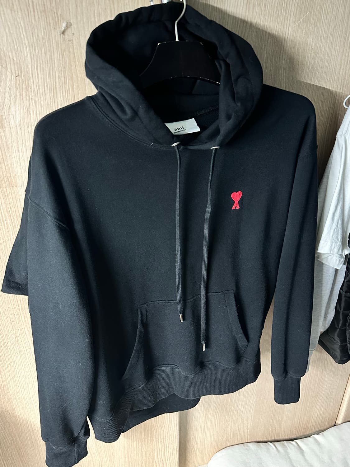 아미 후드티 블랙 판매합니다 상품이미지1