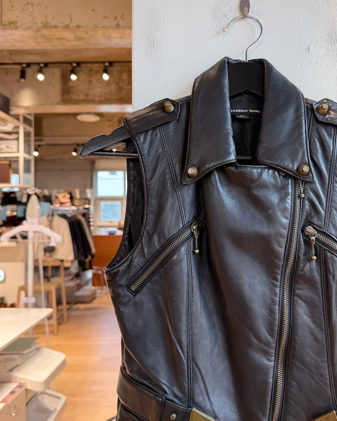 알렉산더 왕 블랙 쉽스킨 베스트 라이더 자켓  상품이미지4