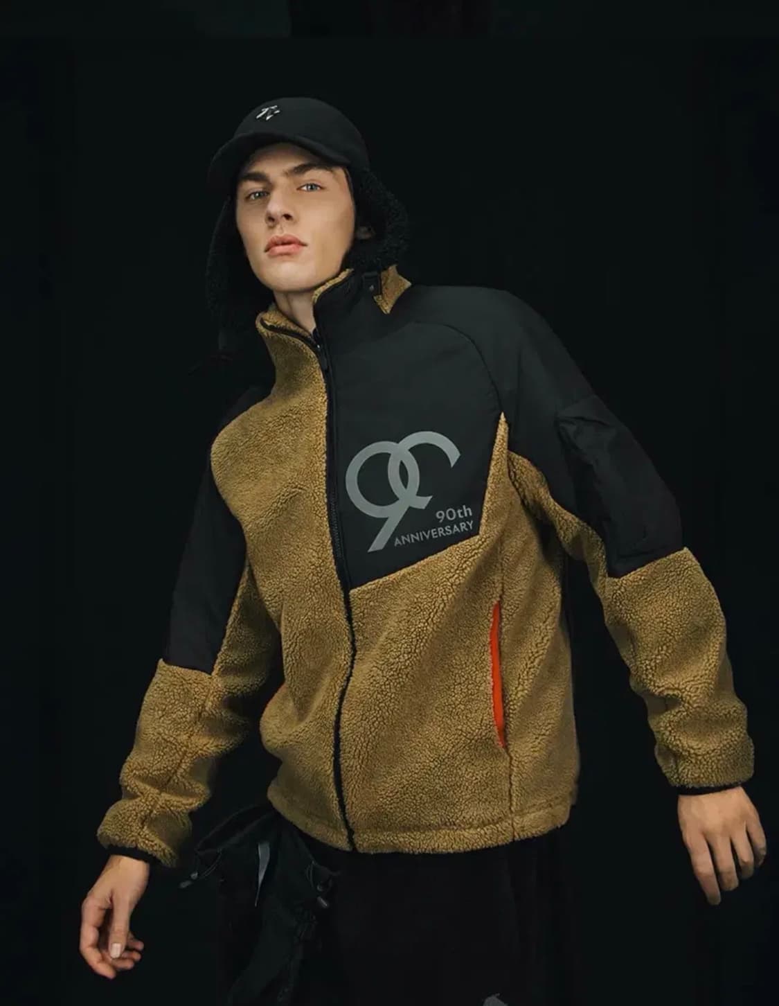 [새제품/XL] 데상트 90주년 레거시 플레스 자켓 상품이미지4