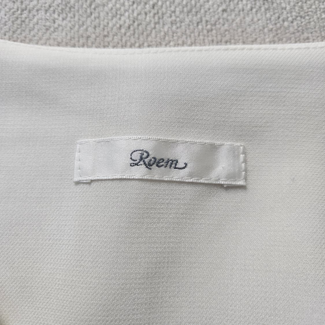 85-95 로엠 여성 브이넥 블라우스 0403Y 상품이미지3