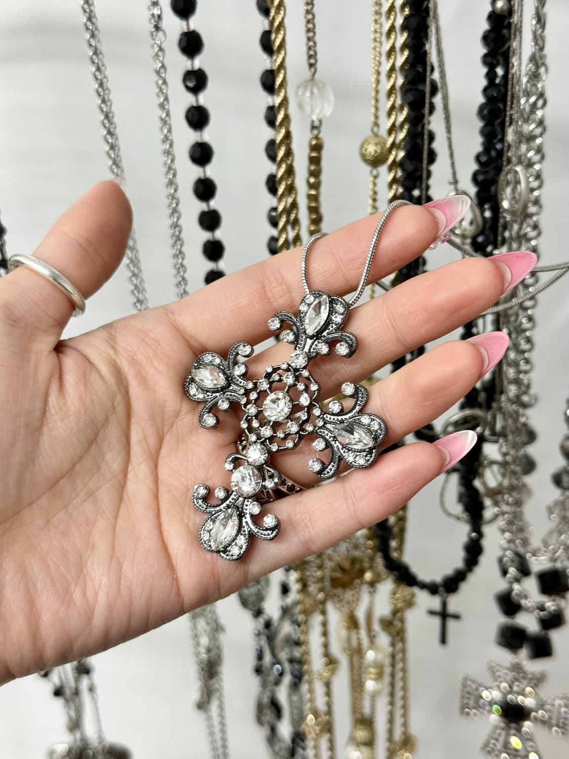 십자가 큐빅 엔틱 네크리스 상품이미지1