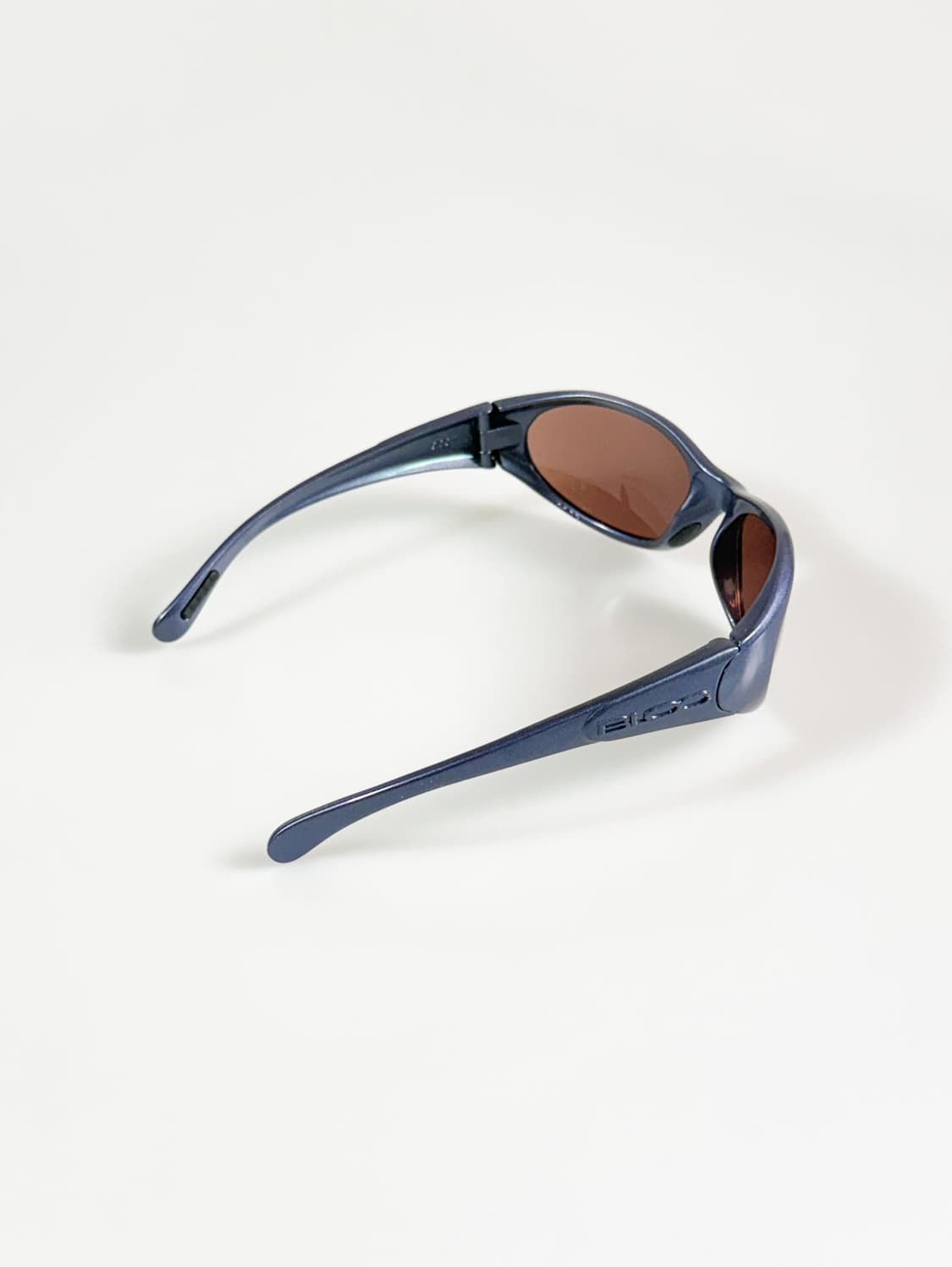 BLOC 랩어라운드 오벌 스포티 빈티지 틴트 선글라스 상품이미지4