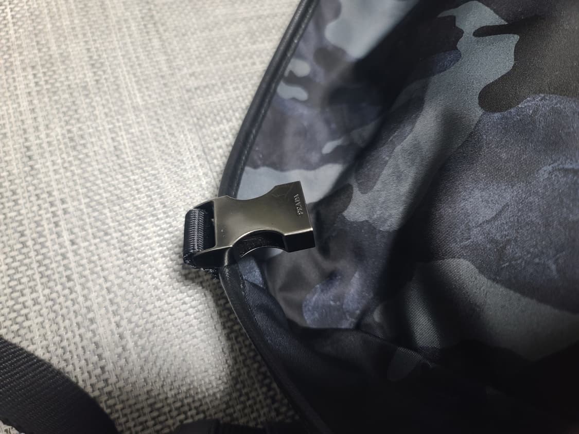 프라다 바이커백 미디엄 2vh994 크로스백 바이크백 메신저백 상품이미지3