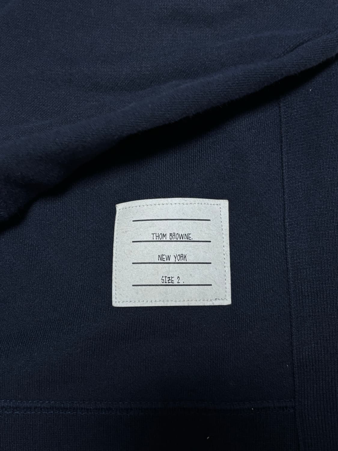 톰브라운 사선완장 맨투맨 [2] 상품이미지2