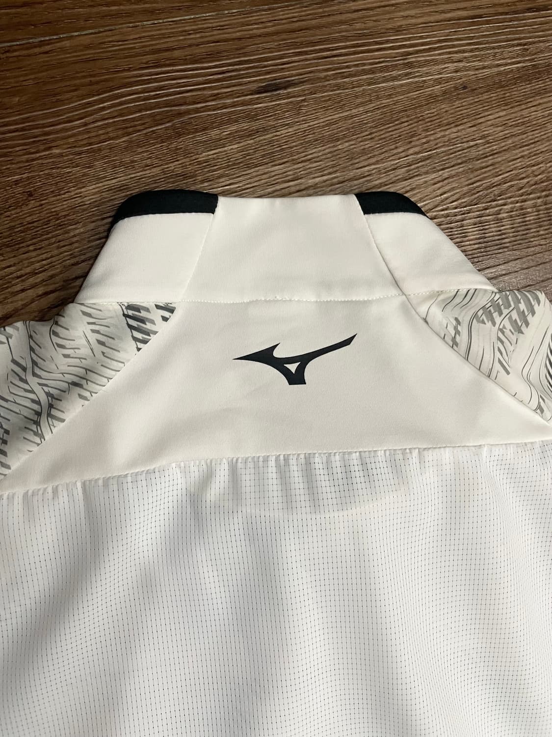 미즈노 MIZUNO 반집업 웜업 상품이미지9