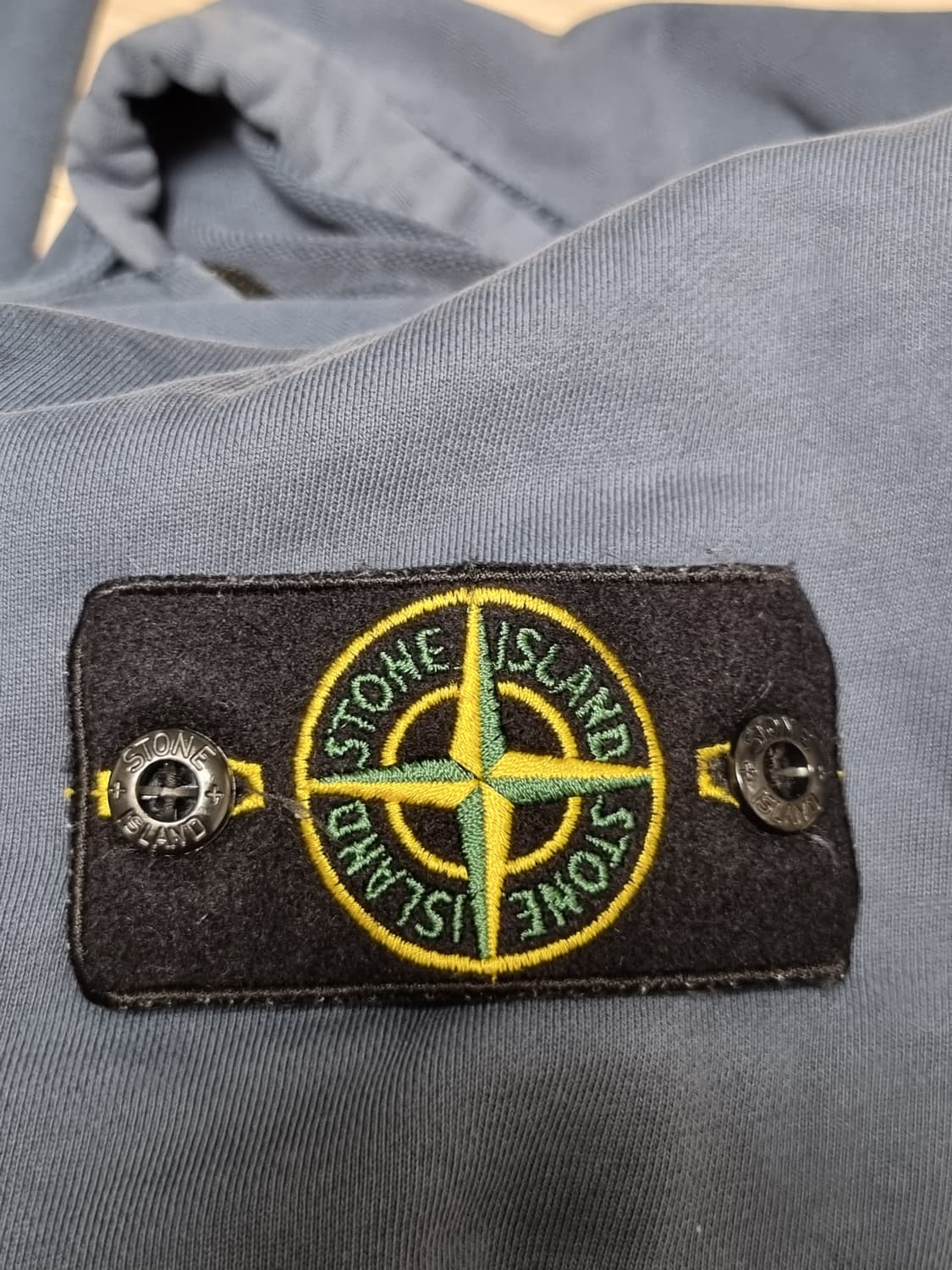 스톤아일랜드 와펜 후드집업 상품이미지5