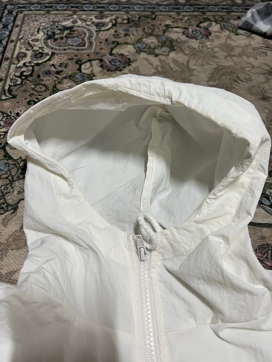 이지 x 고샤 루브친스키 블랭크 WB-01 자켓 화이트 2사이즈 팝니다 상품이미지3