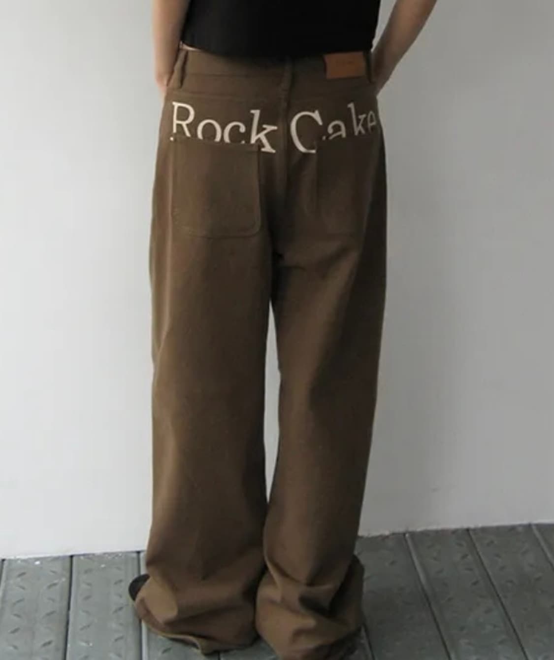 Rockcake Lettering Hide Pants - Brown S 상품이미지2