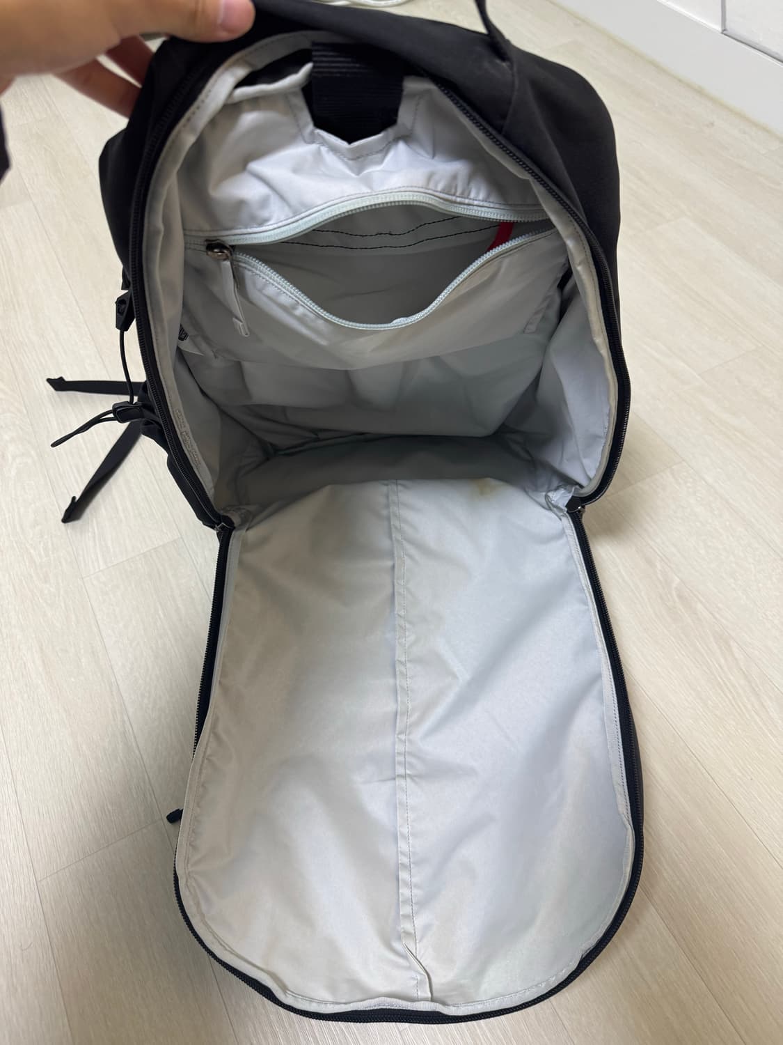 아크테릭스 멘티스 26 블랙 백팩 가방 판매합니다 상품이미지3