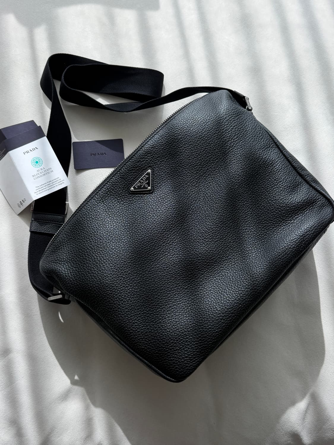프라다 2VH182 가죽 숄더백 상품이미지2