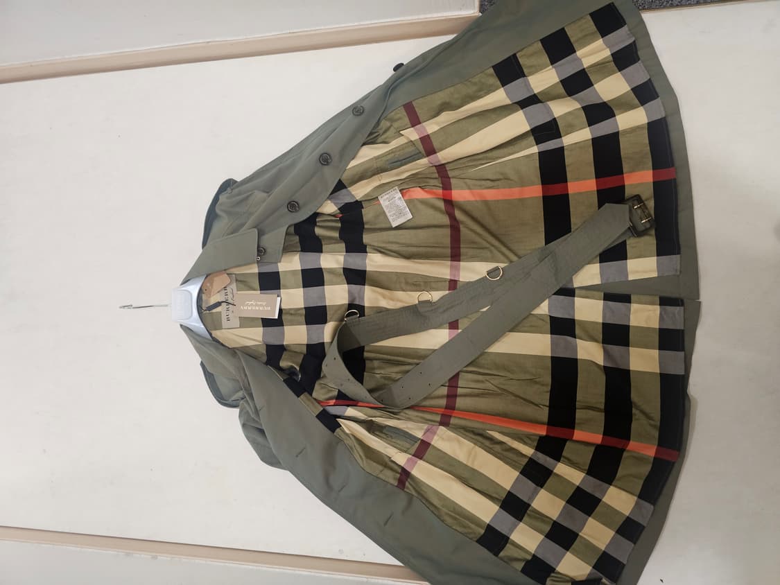 새제품 버버리 코트 EU36 브라이트올리브 컬러  상품이미지2