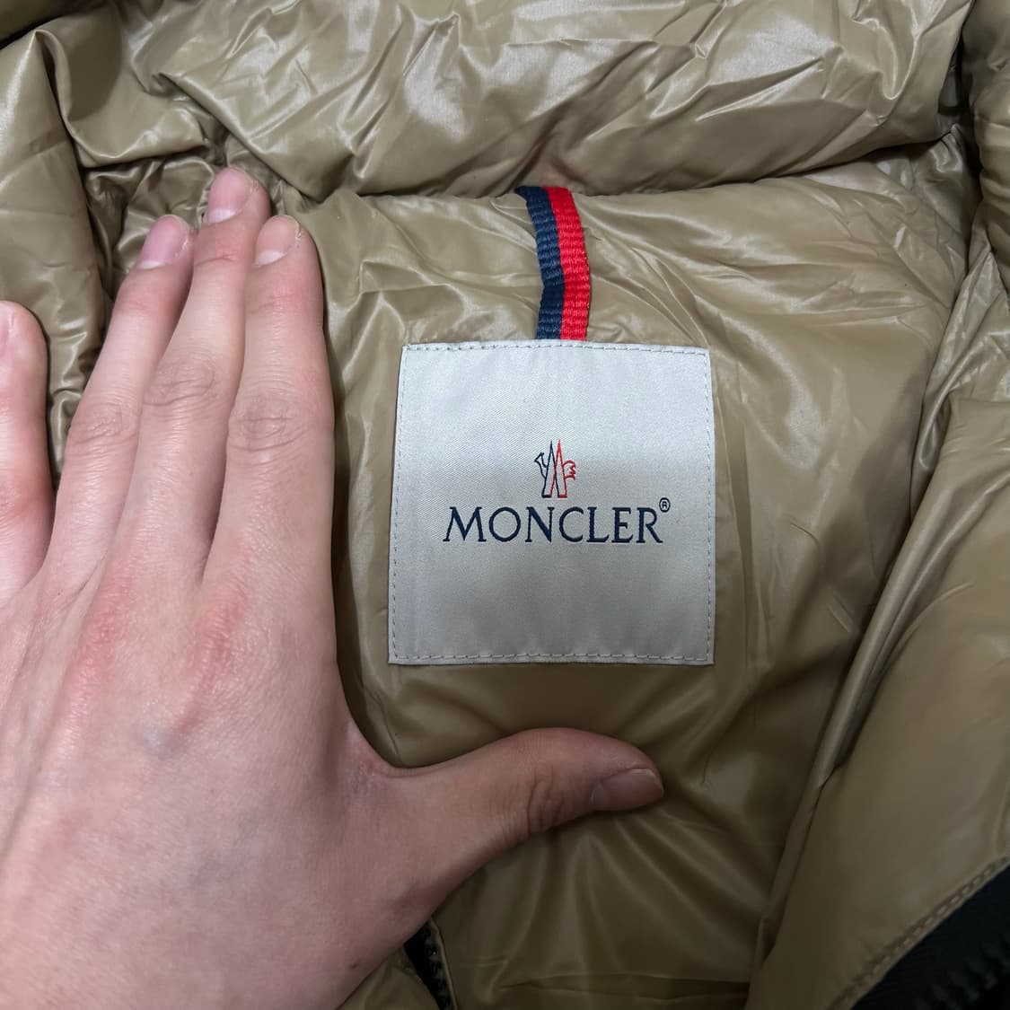 몽클레어 여성 구스다운 푸퍼 패딩 1사이즈  상품이미지4