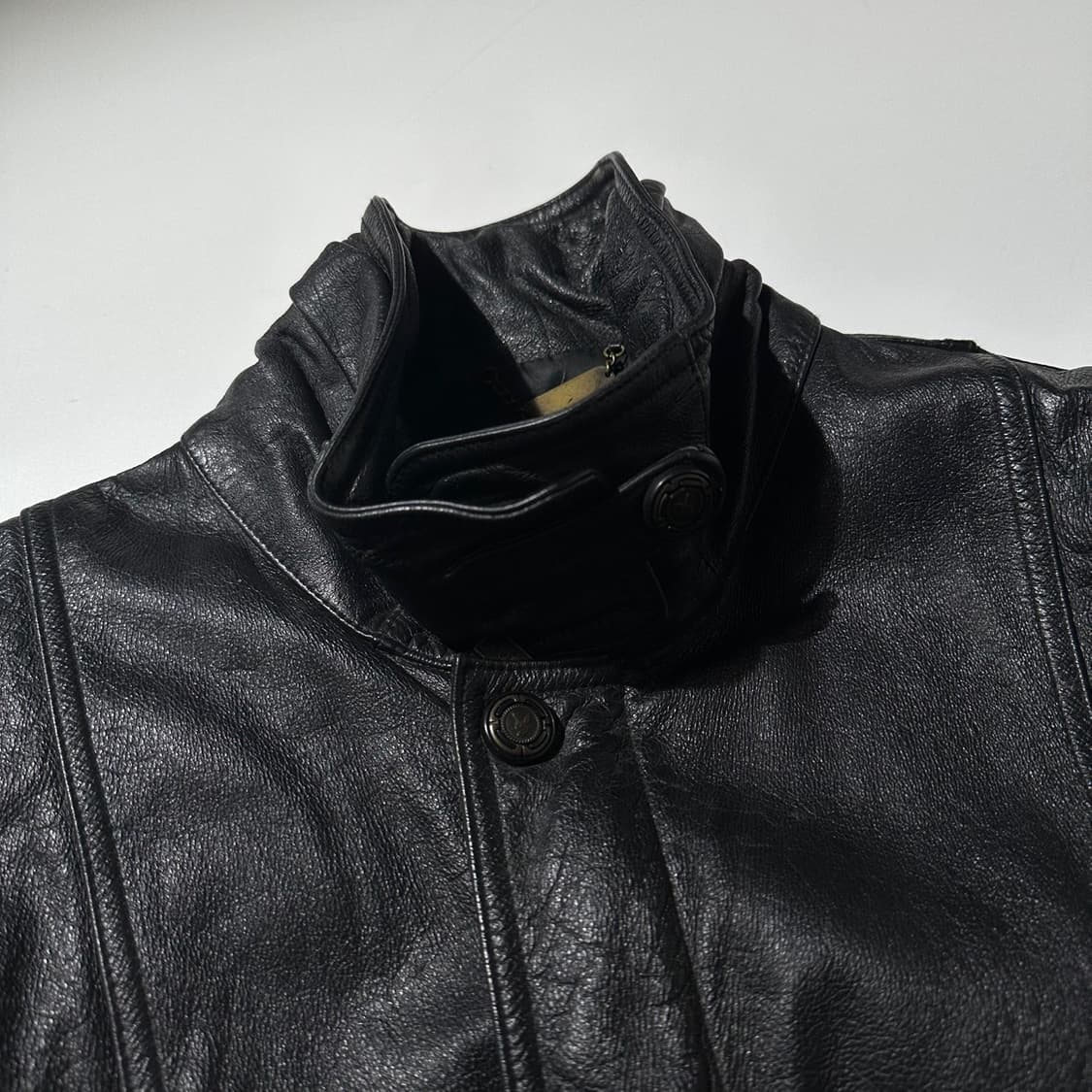 플레이보이 램스킨 봄버 자켓 블랙 상품이미지5