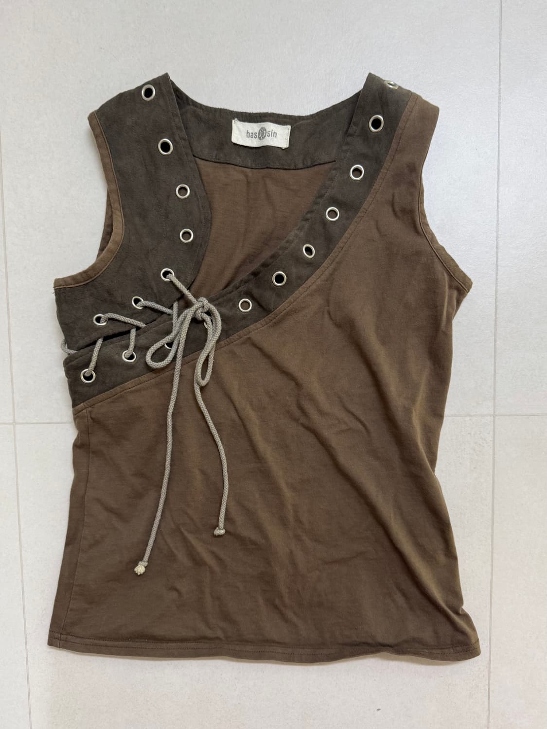 아일렛 디테일 슬리브리스 상품이미지1