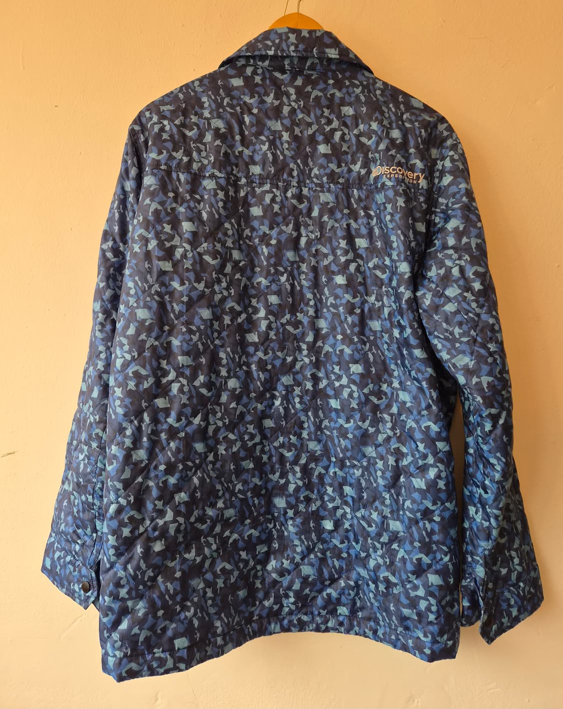 디스커버리 남성 카모플라쥬 퀄팅 셔츠자켓
 상품이미지9