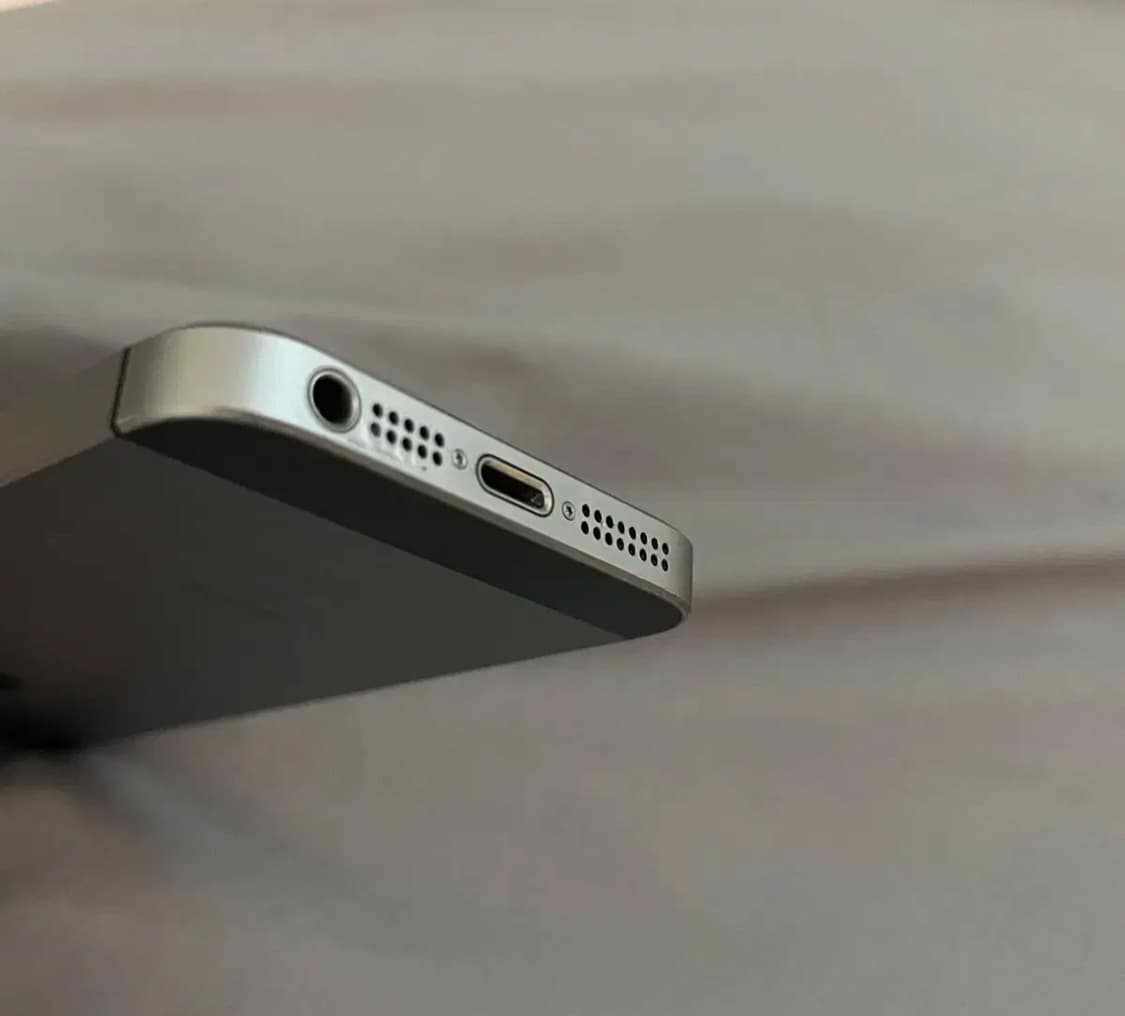 아이폰 se1 스페이스 그레이 16기가 상품이미지5