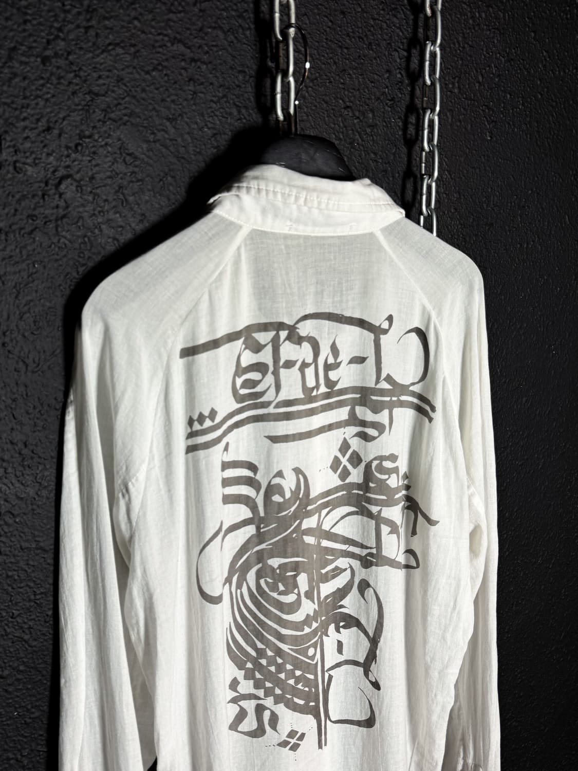 Kmrii – Frayed Ink-Print Long Shirt   상품이미지6
