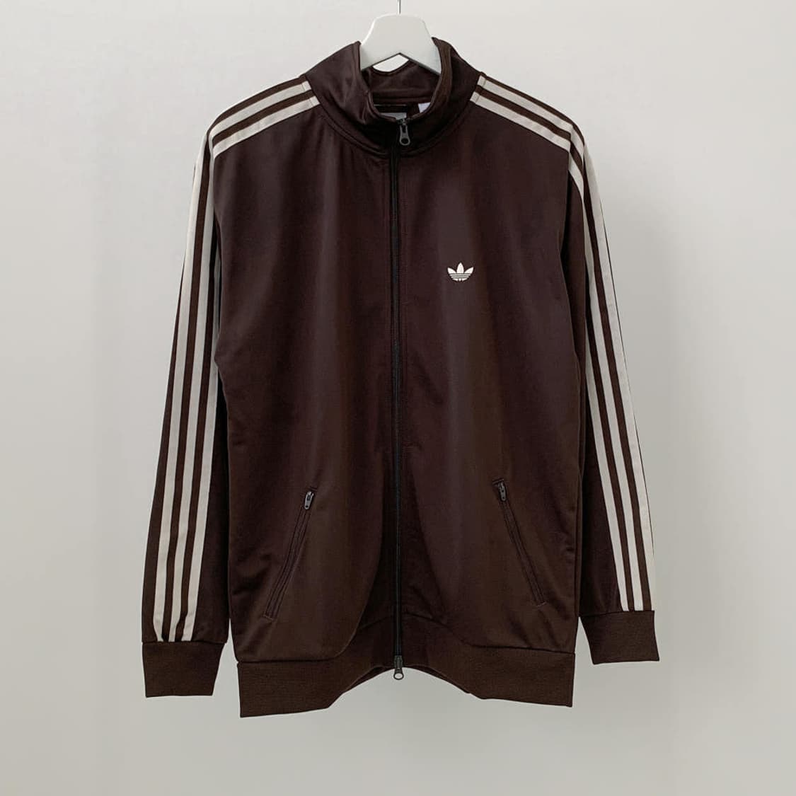 아디다스 오리지널스 트랙 자켓 젠더 뉴트럴 다크 브라운 새상품 상품이미지3