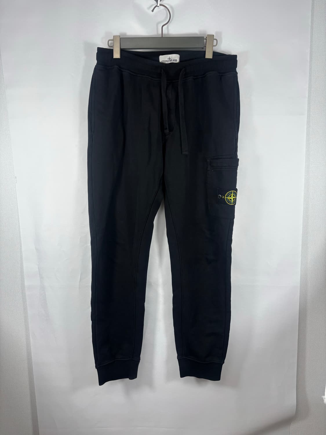 (23FW)스톤아일랜드 가먼트 다이드 스웨트팬츠 블랙M 상품이미지1