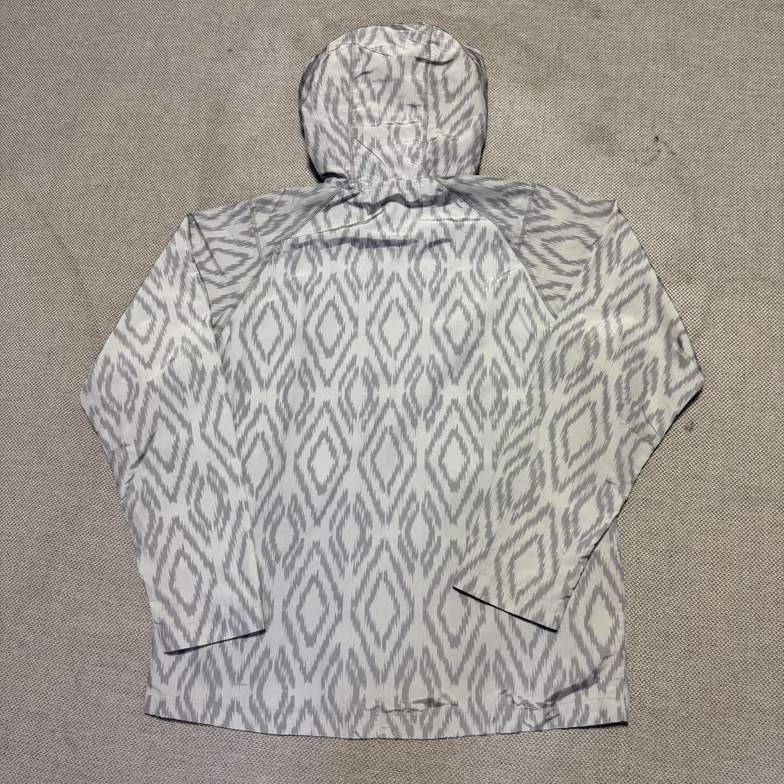 스파이더 화이트 패턴 후드 바람막이 상품이미지5