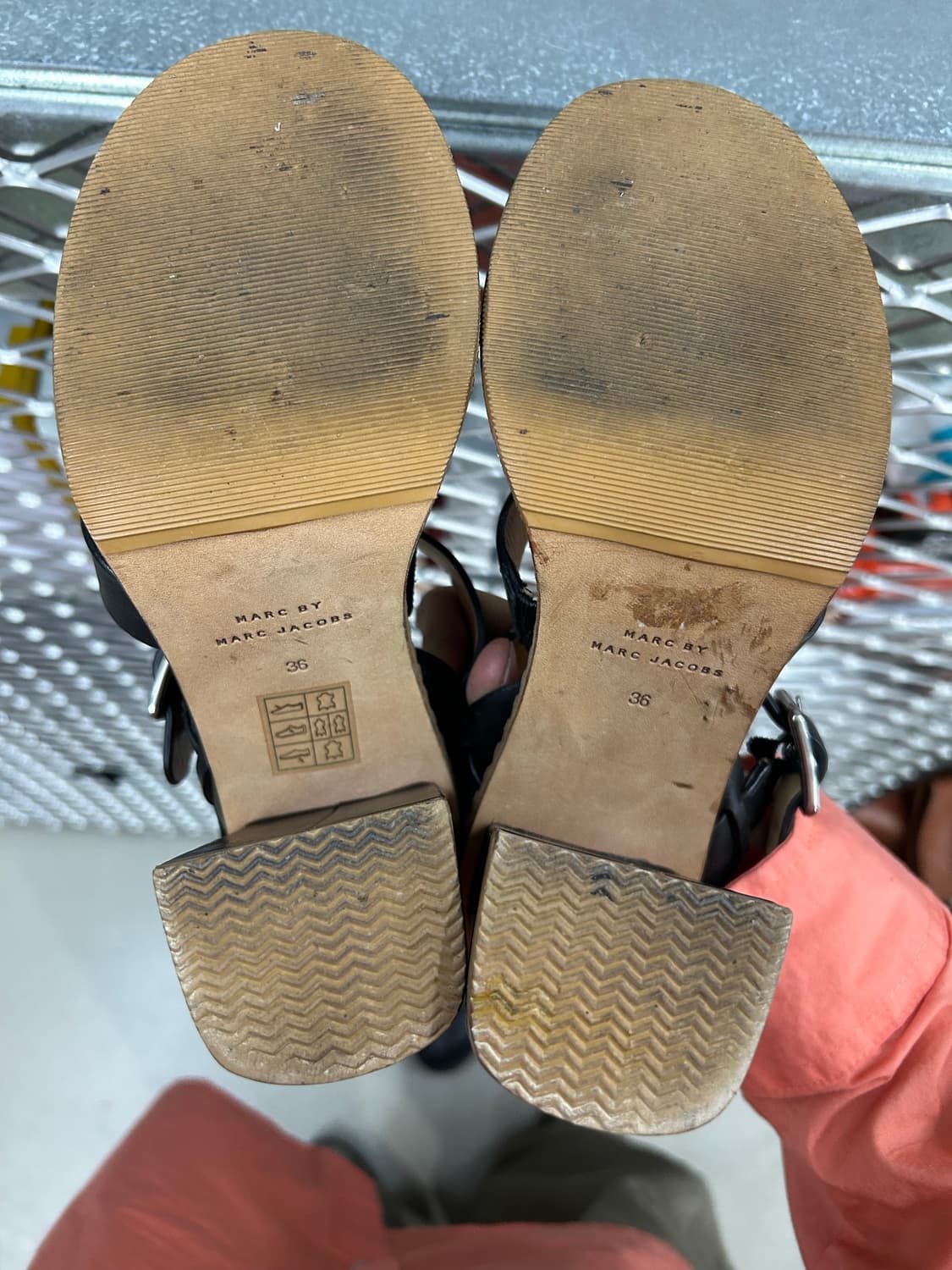 마크 제이콥스 블랙 레더 샌들 36 상품이미지6