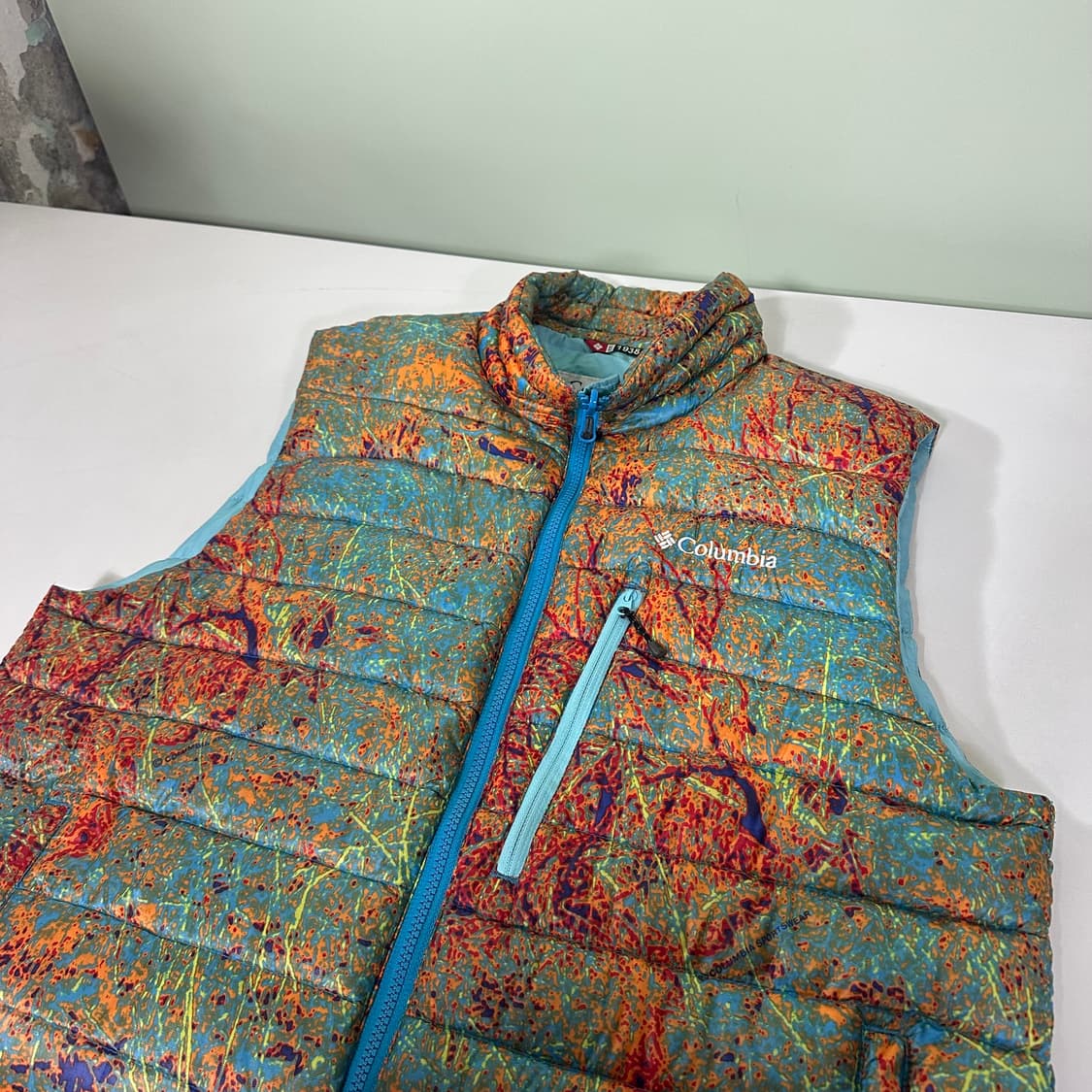 M 컬럼비아 구스다운 OMNI-SHIELD 경량 패딩조끼 상품이미지1