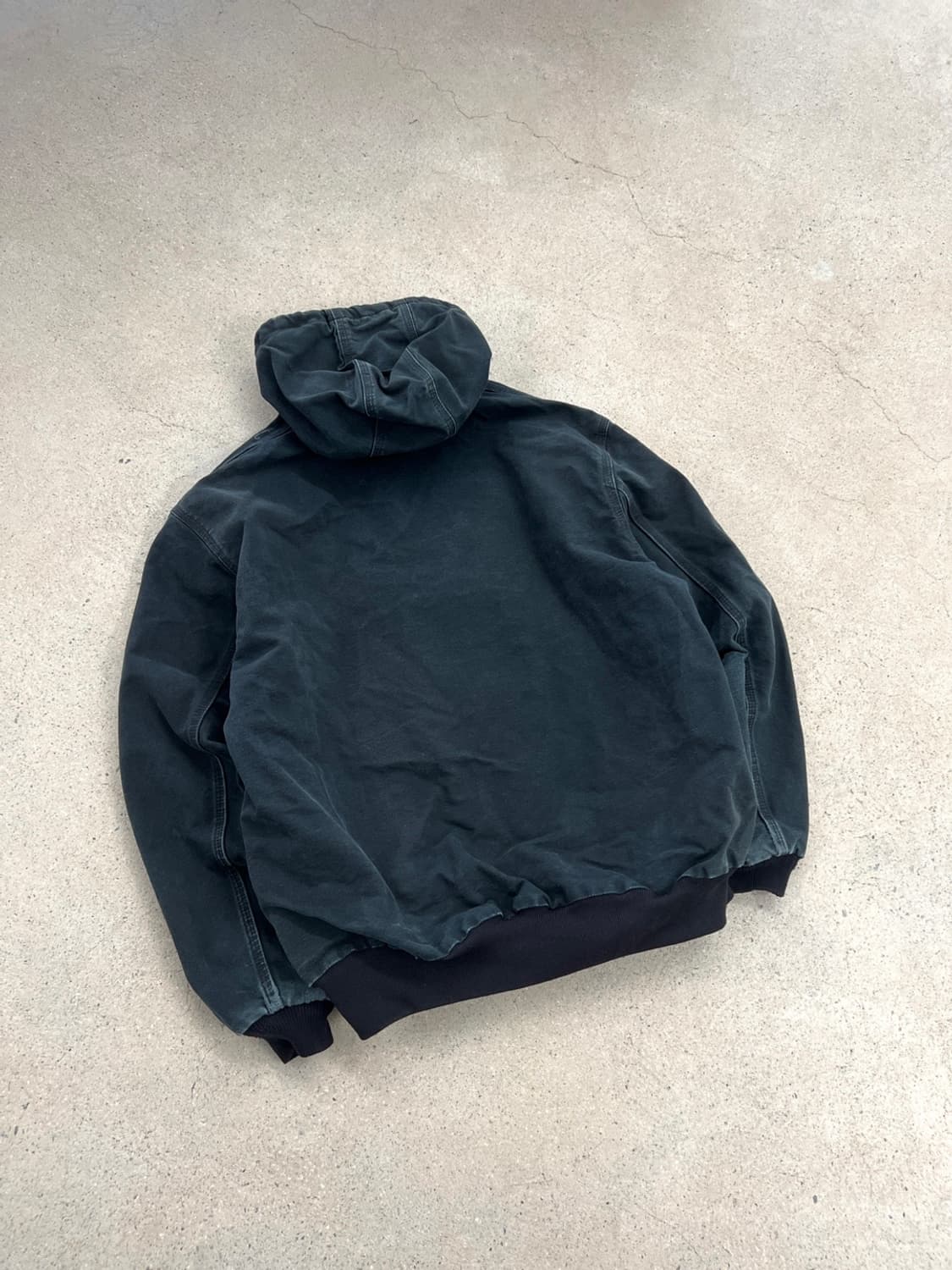 칼하트 J181 페이디드 블랙 액티브 자켓 상품이미지4