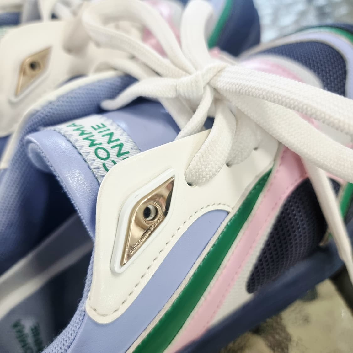 슈콤마보니 운동화 스니커즈 (235/표기365) 상태좋음 상품이미지4