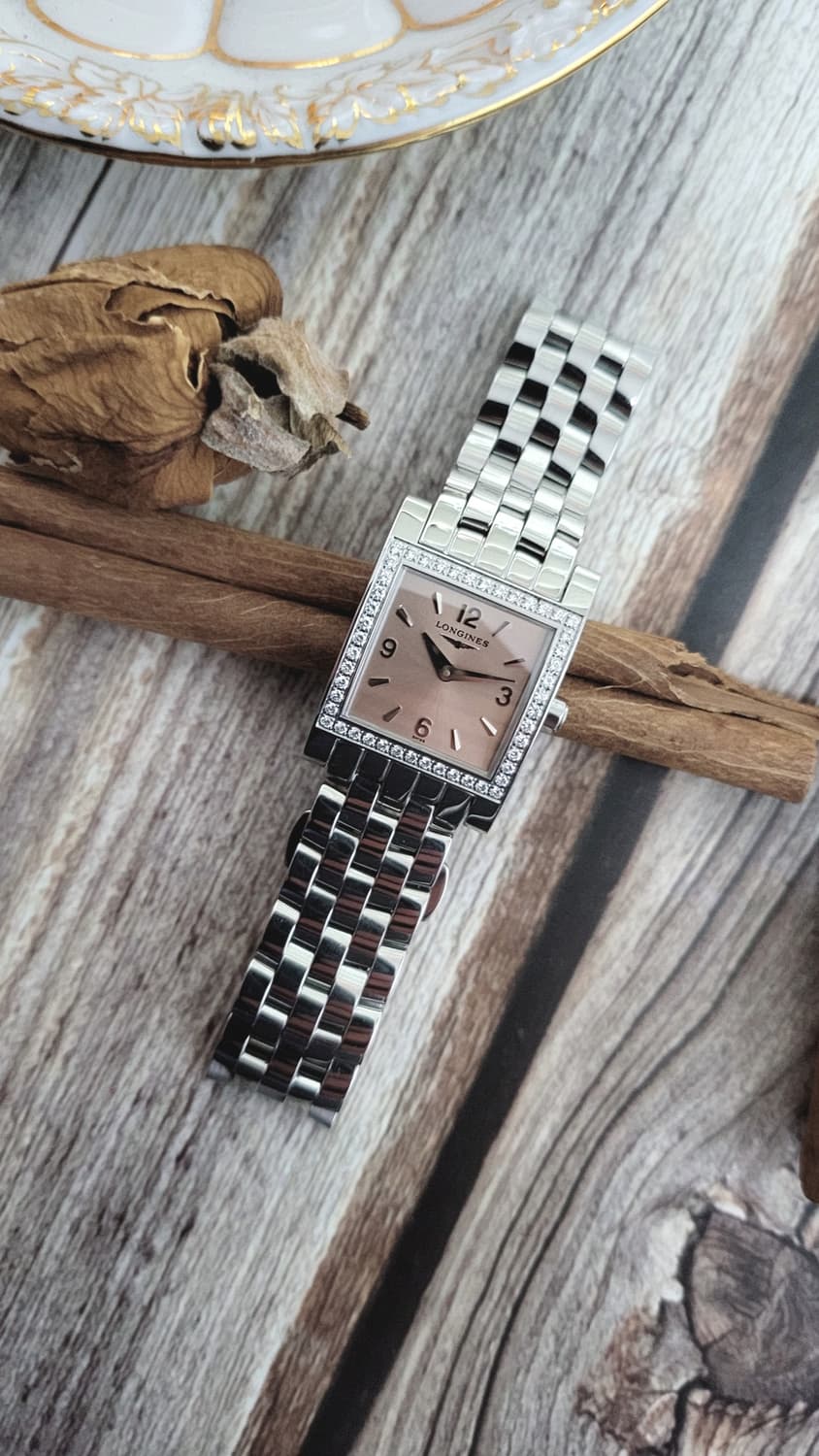 정품 론진 돌체비타 다이아 베젤 여성용 쿼츠시계 상품이미지1