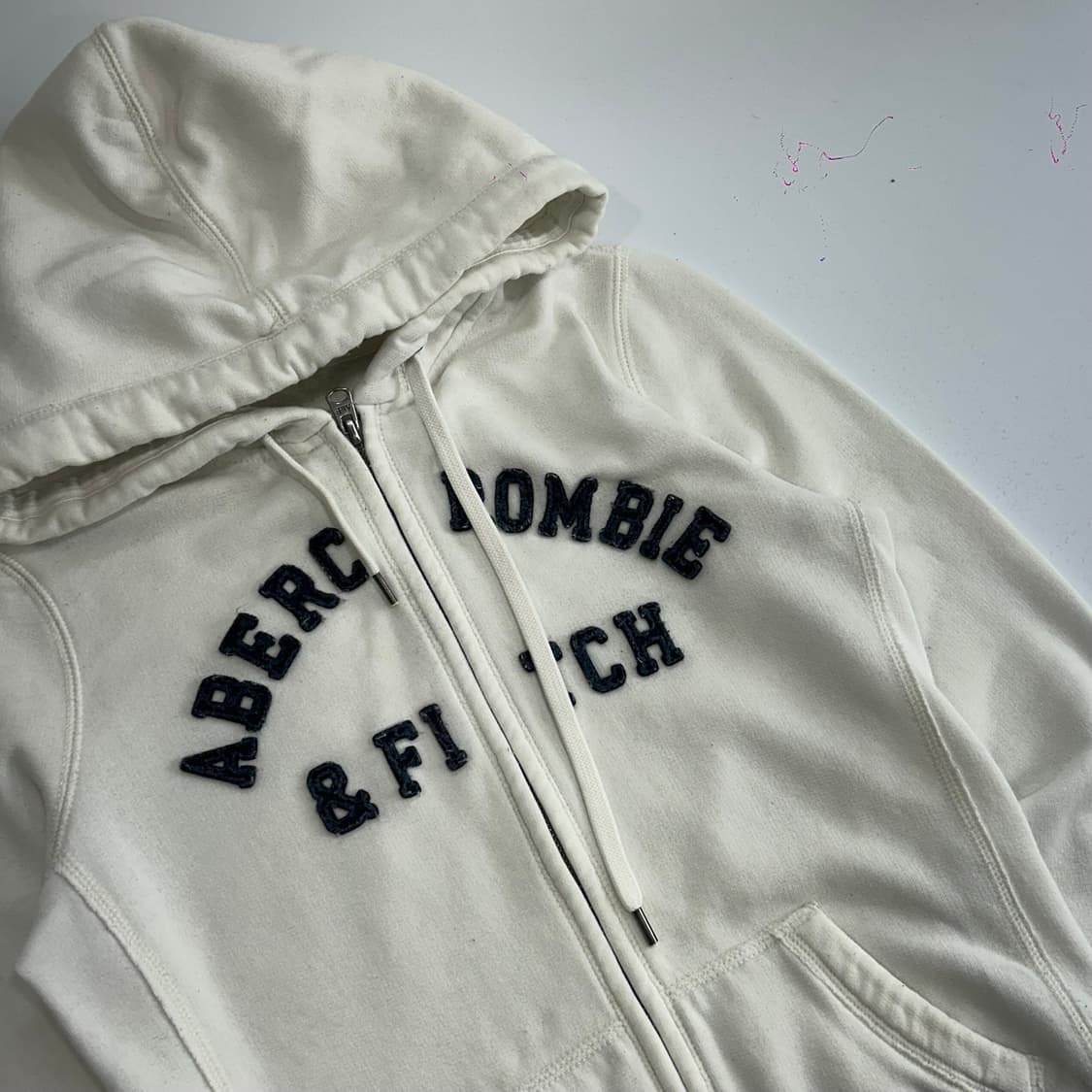 Abercrombie 아베크롬비 네이비 스펠아웃 화이트 후드집업 상품이미지4