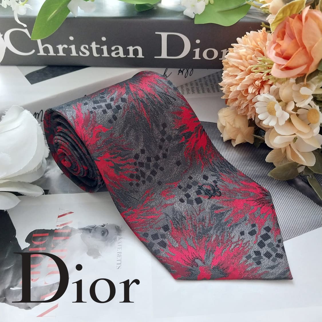 크리스찬 디올 실크 그레이&레드 패턴 넥타이 9.1cm S등급 K1687 상품이미지1