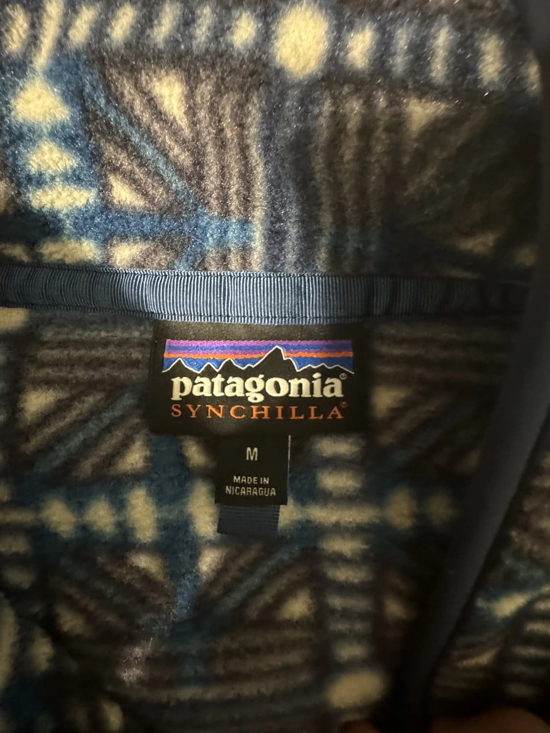 23FW 파타고니아 신칠라 스냅-T 회색/네이비 상품이미지3