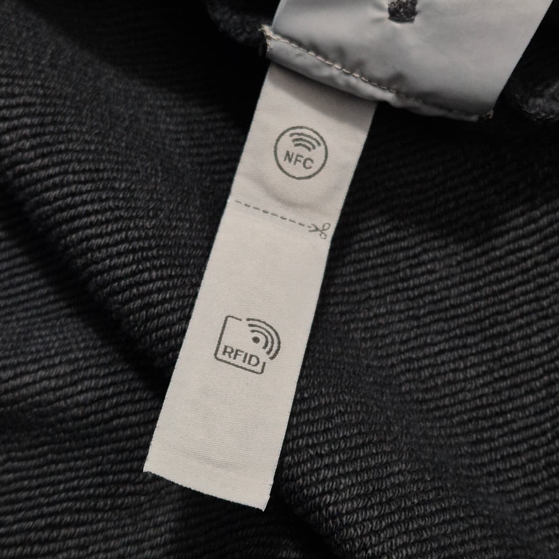 스톤아일랜드 24년도 와펜 L사이즈 후드집업 상품이미지5