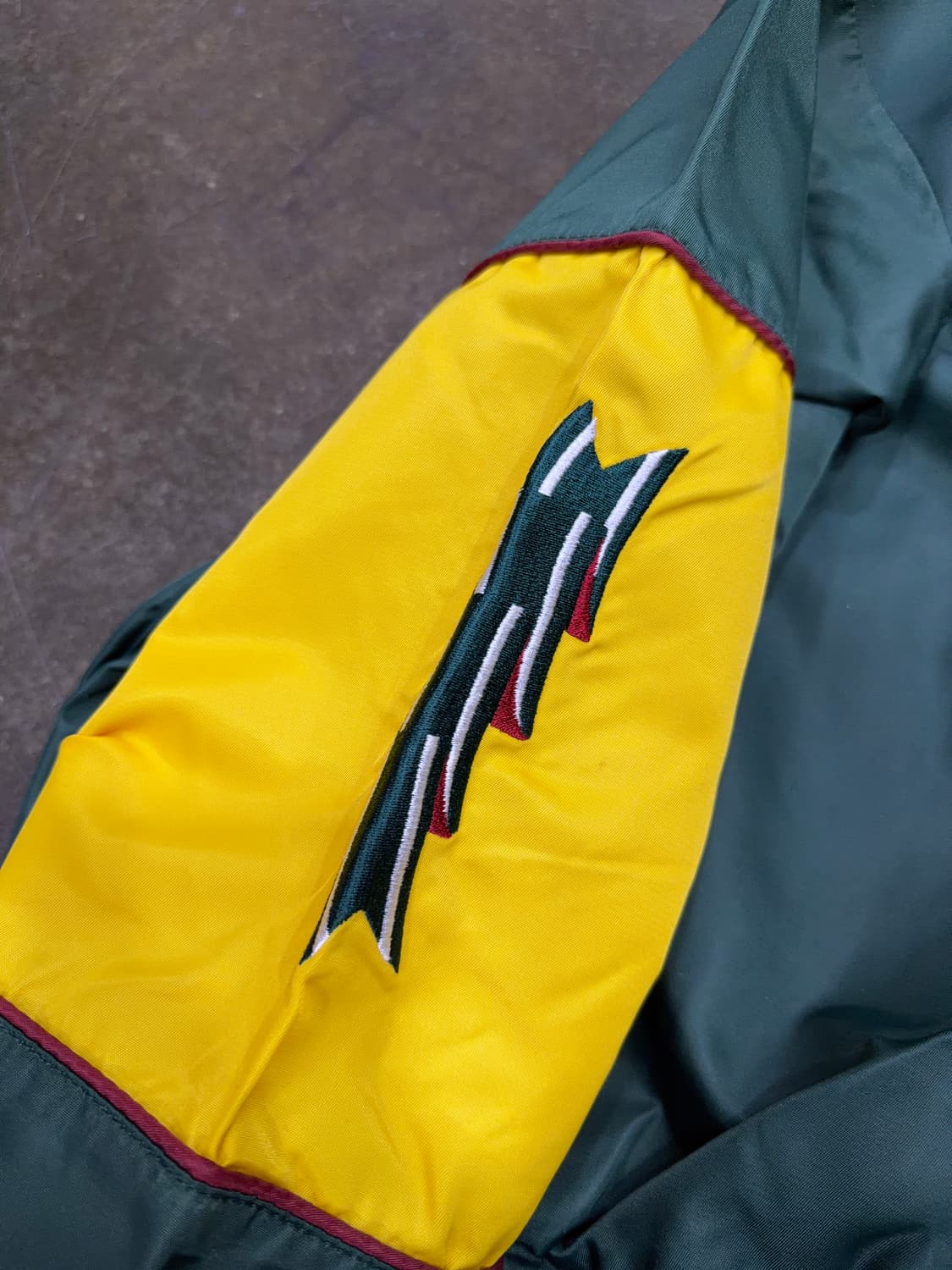 로맨틱크라운 RC 배색 나일론 웜업 티셔츠 L 상품이미지8